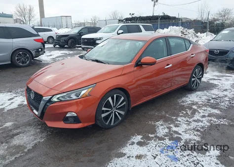2019 Nissan Altima 2.5 Platinum z USA, uszkodzony, nr VIN 1N4BL4FW3KN316054